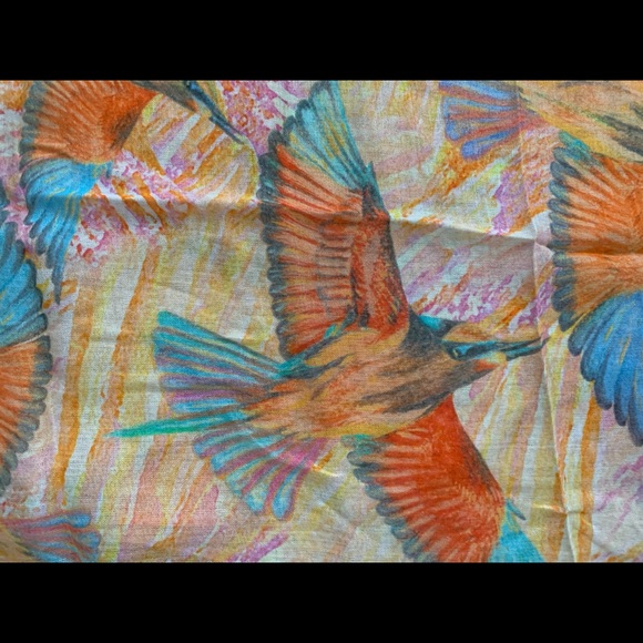 Beautiful spring / summer scarf - Picture 6 of 7